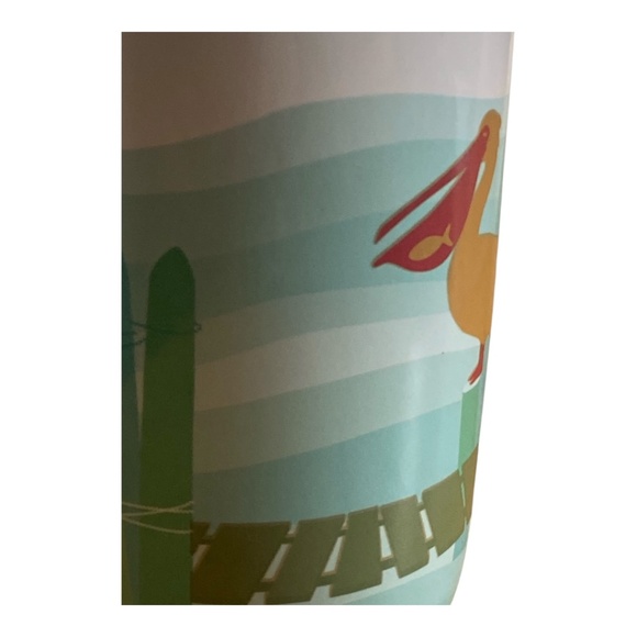 DAVIDsTEA, Nordic Mug, pelican, colour changing ceramic mug with strainer & lid - Picture 9 of 15